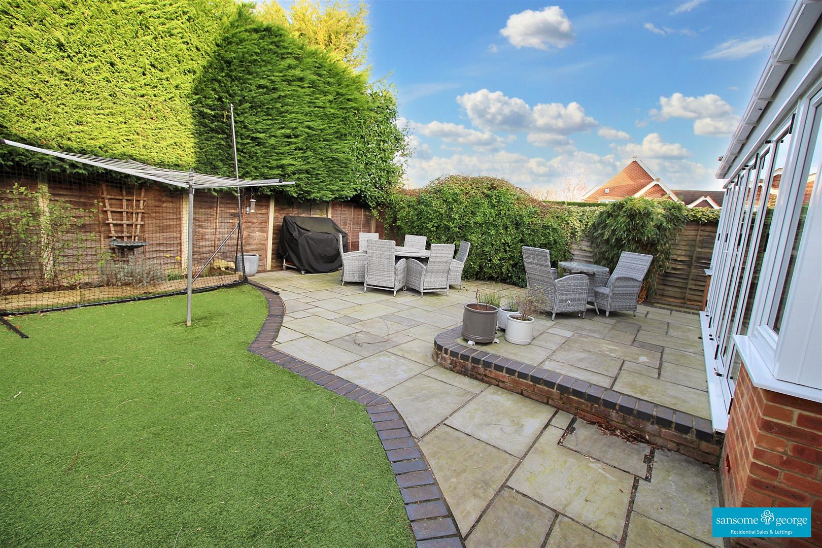 Hayfield Close, Tilehurst, Reading